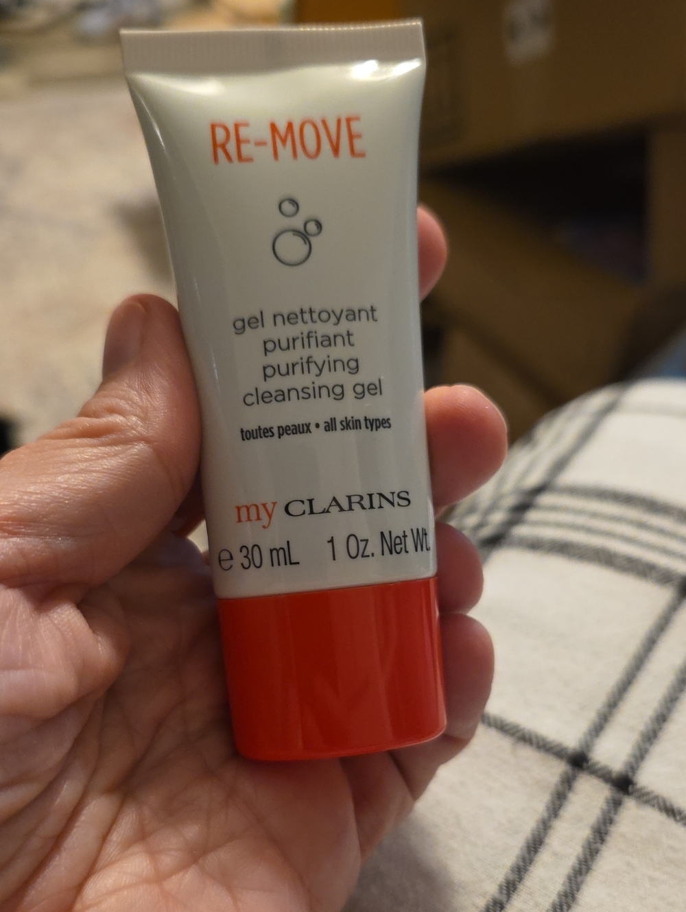 Clarins RE-MOVE Purifying Cleansing Gel - White & Red